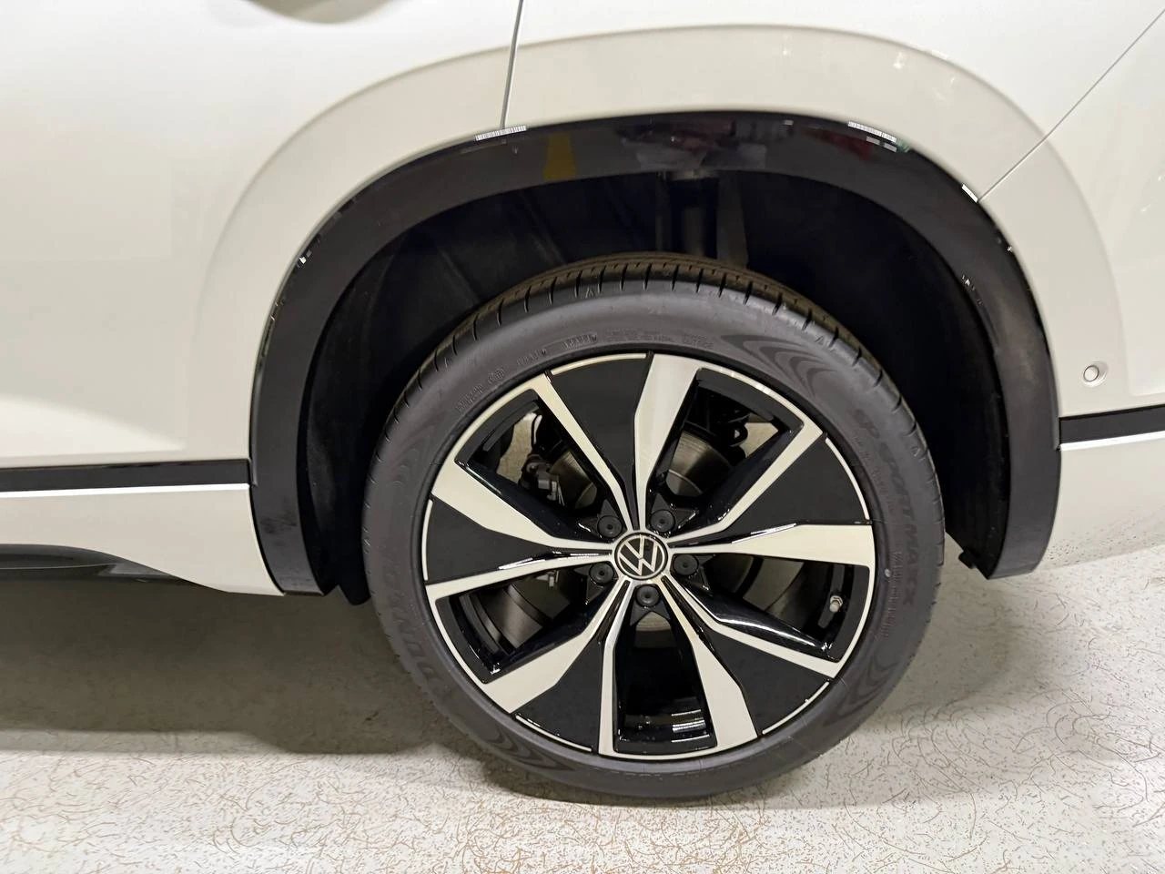 Volkswagen Tayron, 2024г, полный привод, робот