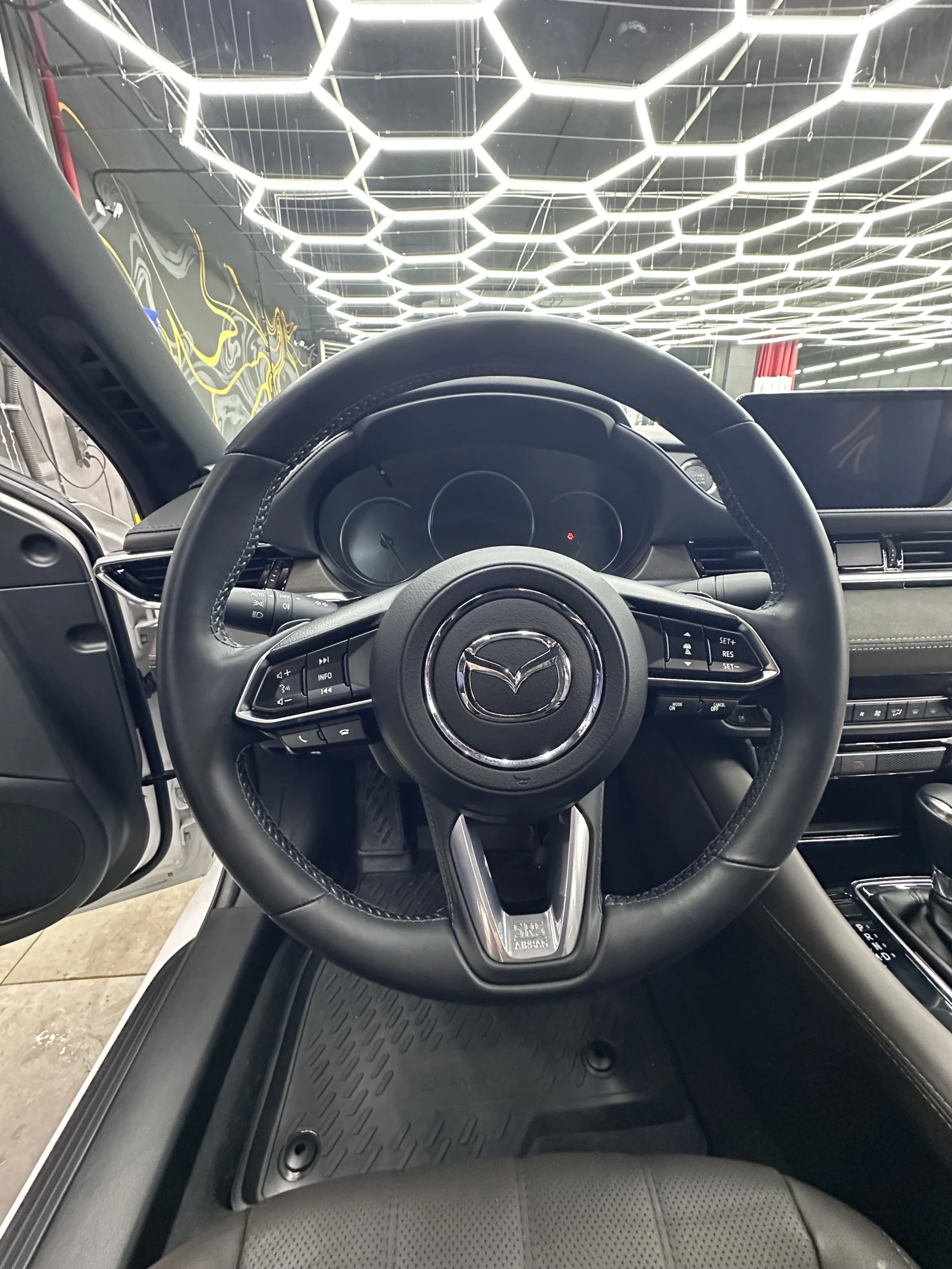 Mazda 6, 2023г, передний привод, автомат