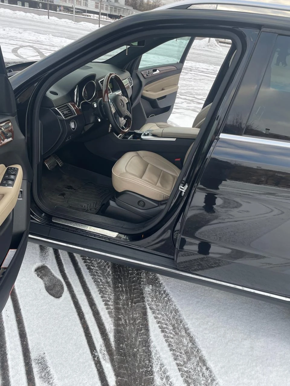 Mercedes-Benz M-Класс, 2012г, полный привод, автомат