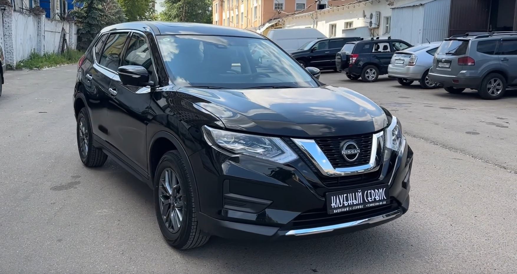 Nissan X-Trail 2026: честный обзор семейного кроссовера, который покупают за практичность