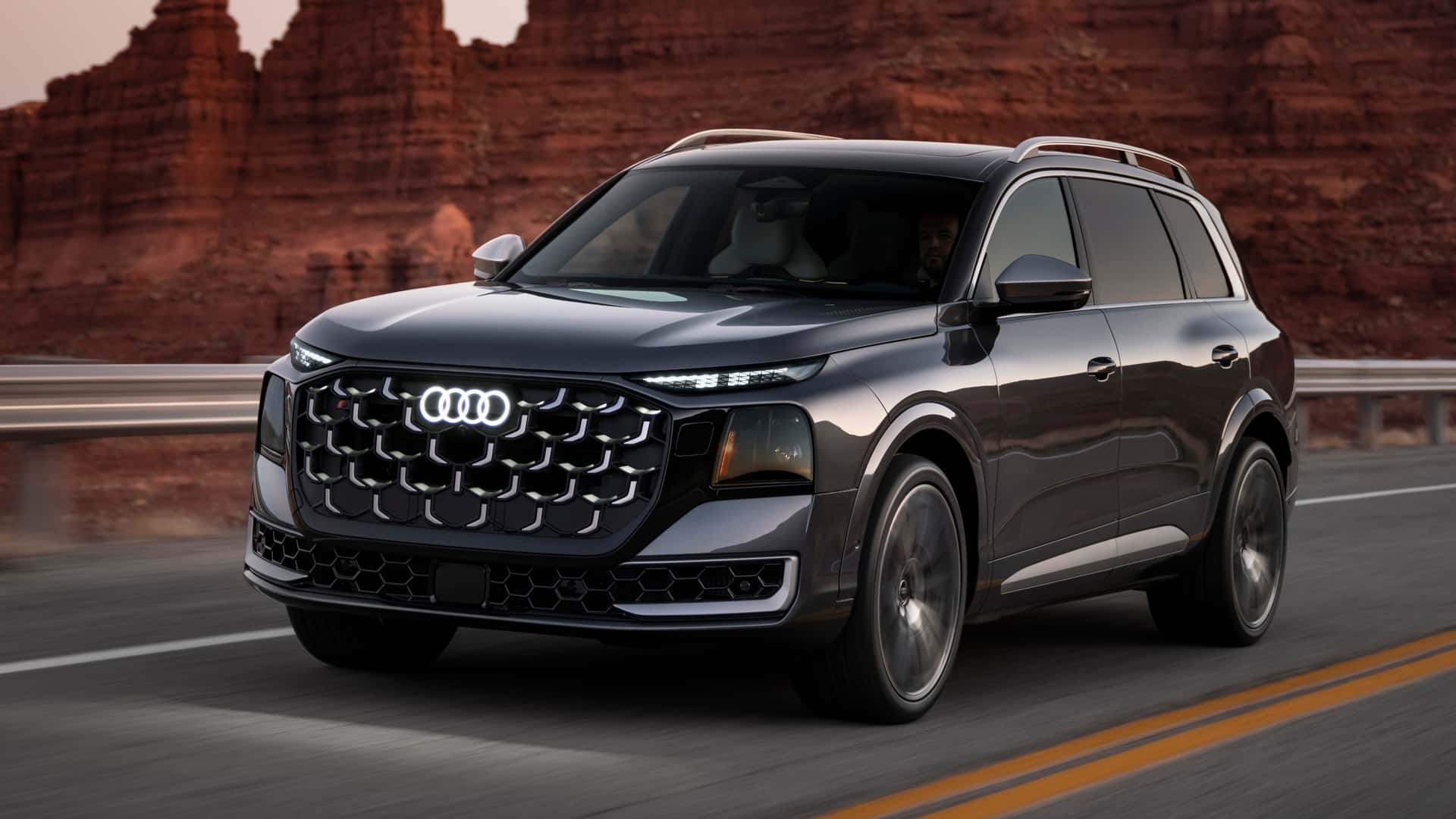 Audi официально представила Q9