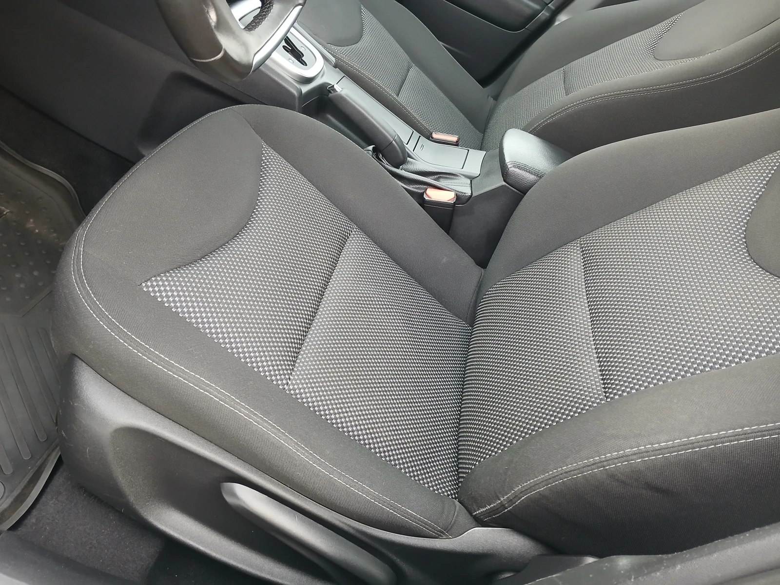 Citroen C4, 2013г, передний привод, механика