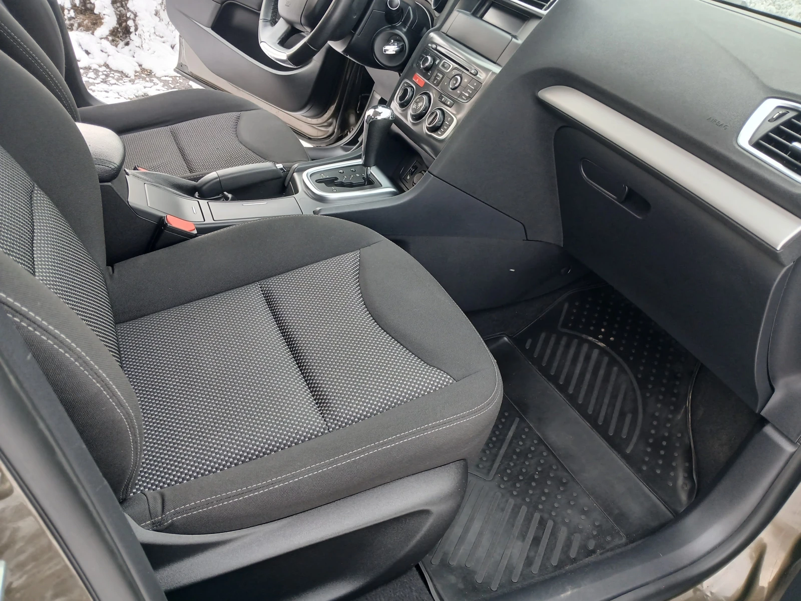 Citroen C4, 2013г, передний привод, механика