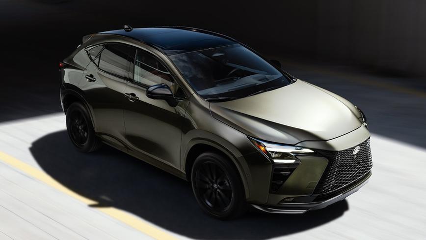 Lexus показал рестайлинг NX