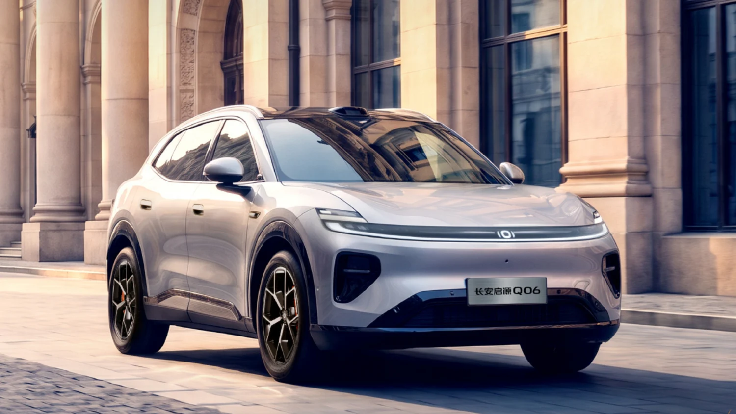 Кроссовер Nevo Q06 добрался до китайских дилеров