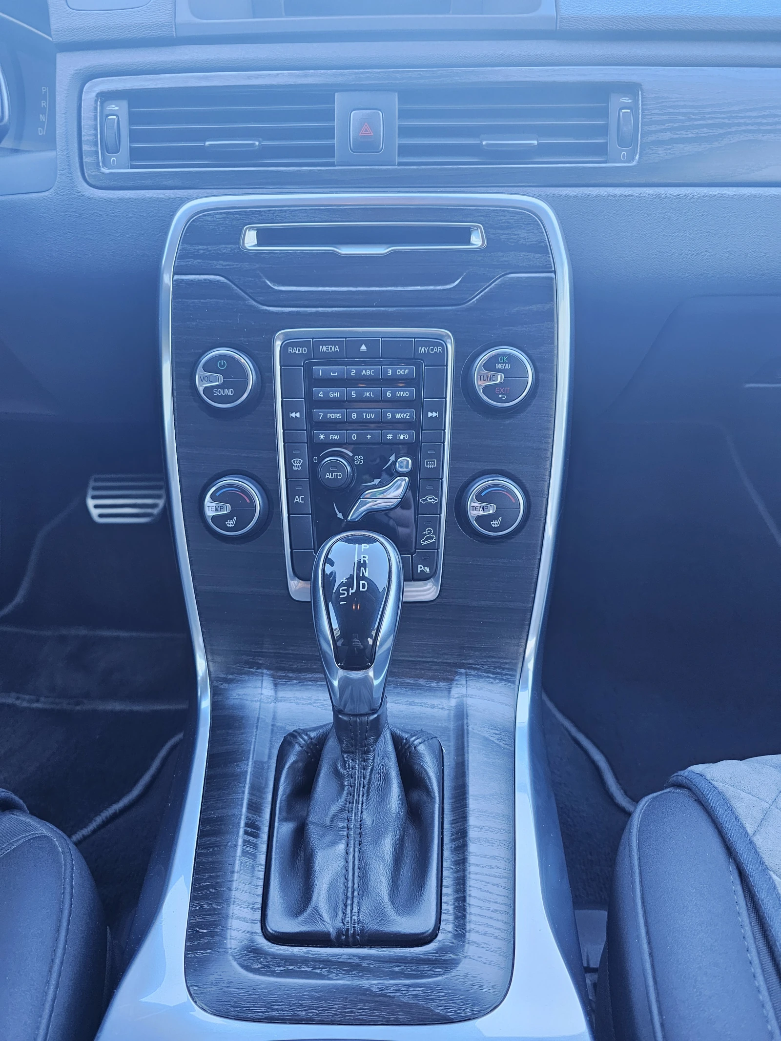 Volvo XC70, 2013г, полный привод, автомат