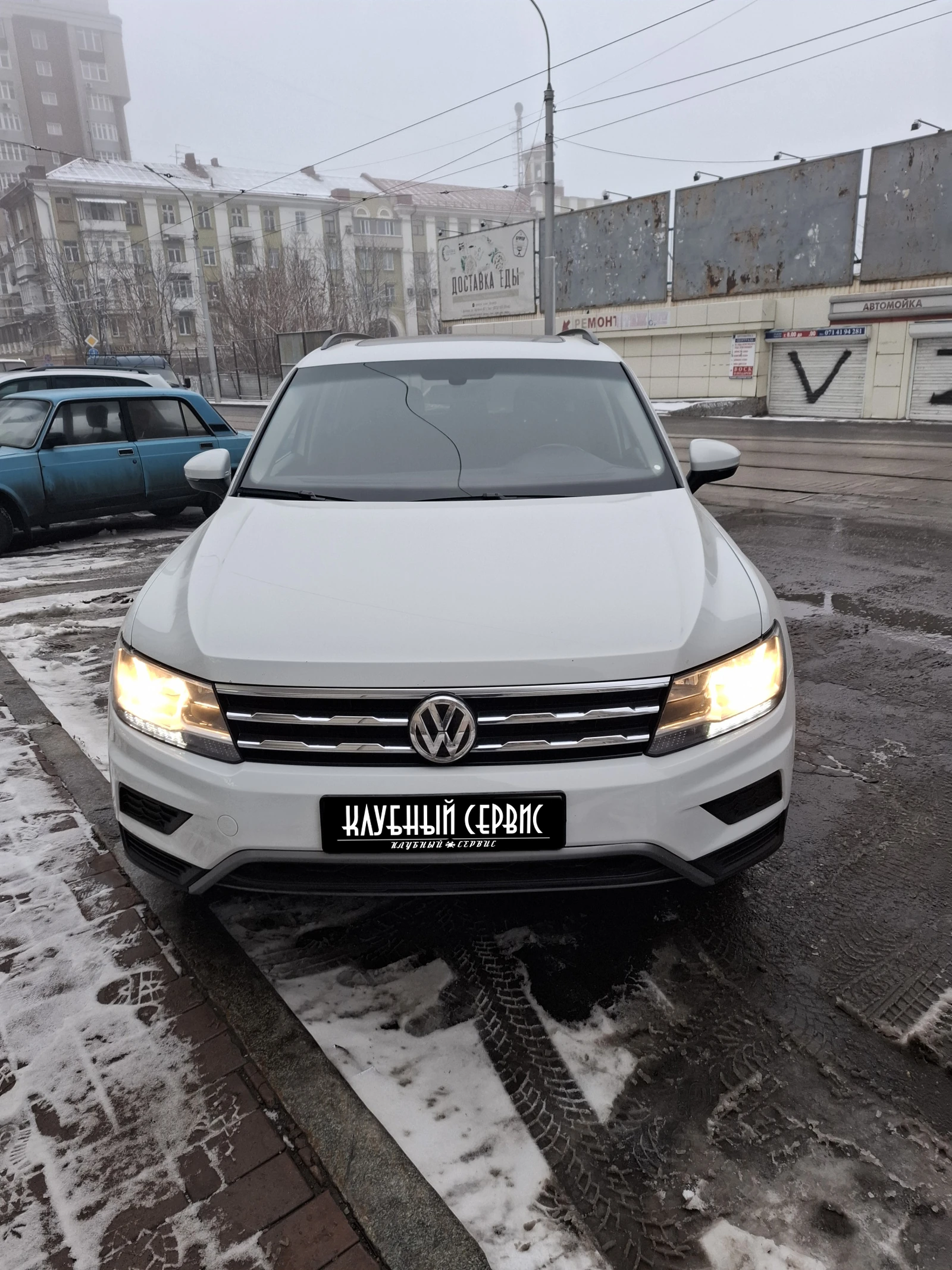 Volkswagen Tiguan, 2018г, передний привод, автомат
