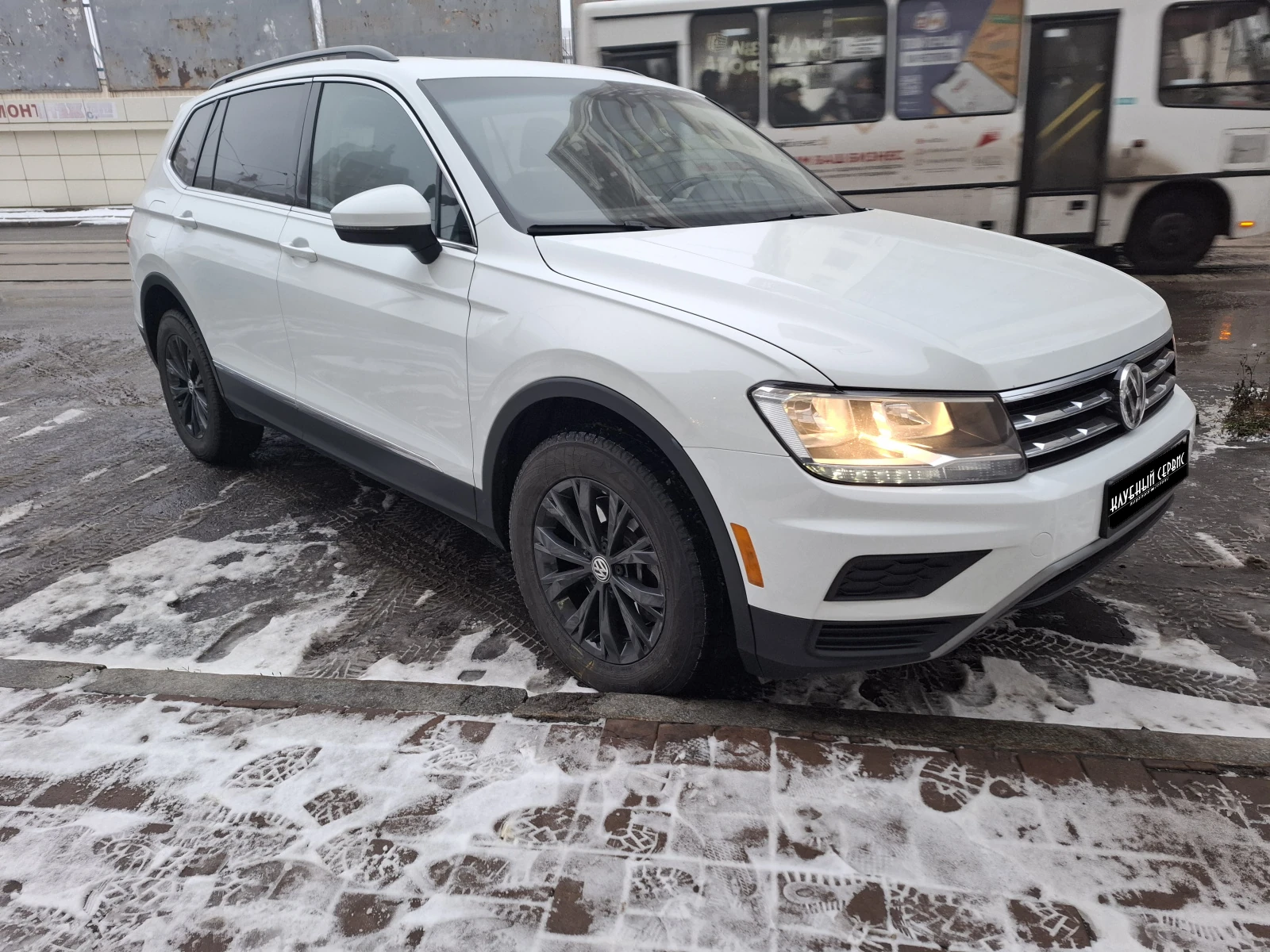 Volkswagen Tiguan, 2018г, передний привод, автомат