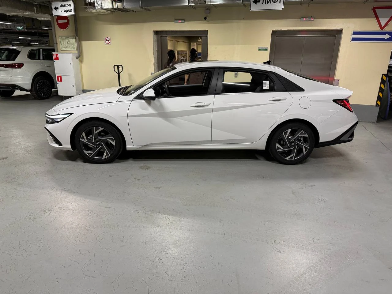 Hyundai Elantra, 2024г., передний привод, вариатор