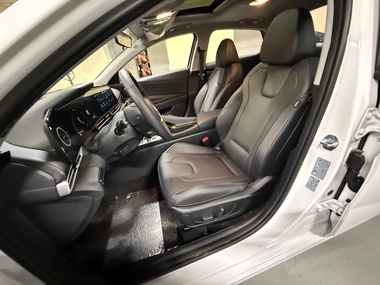 Hyundai Elantra, 2024г., передний привод, вариатор