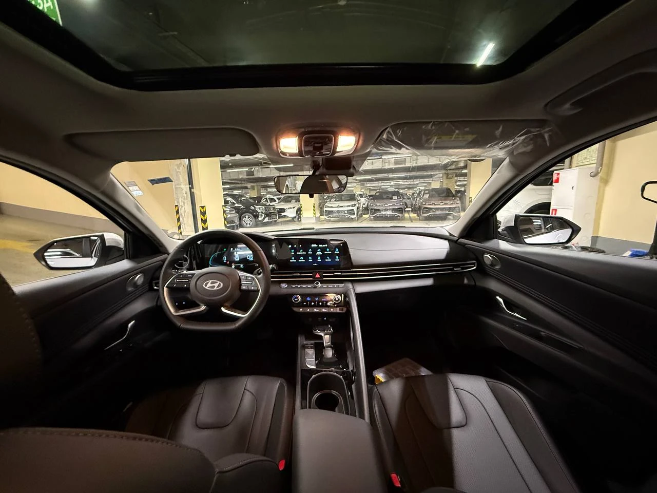 Hyundai Elantra, 2024г., передний привод, вариатор