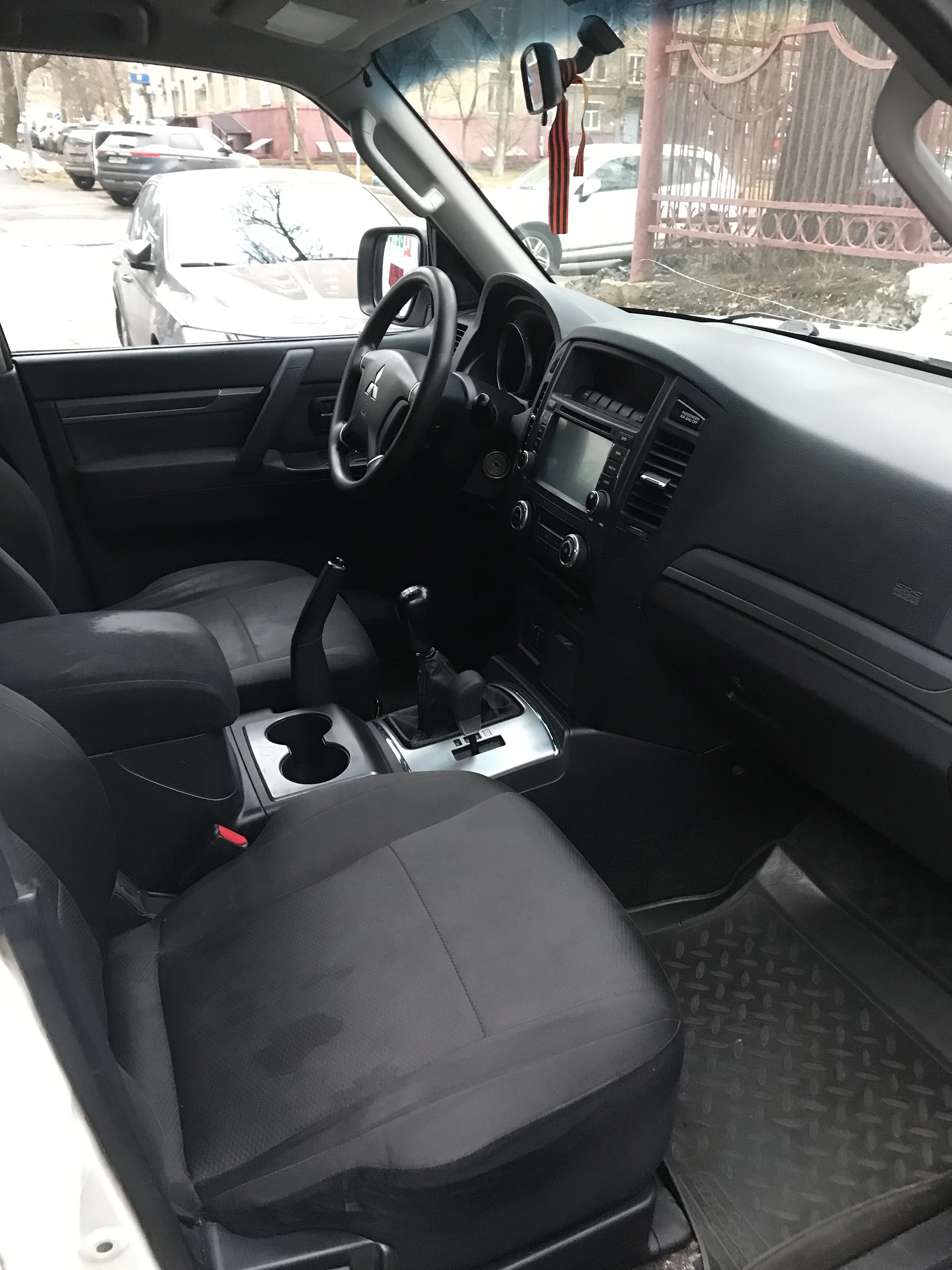 Mitsubishi Pajero, 2010г, полный привод, механика