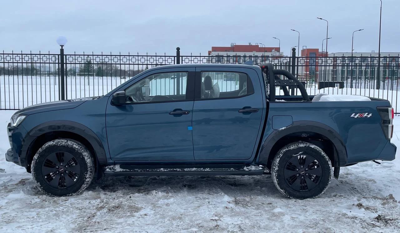 Isuzu D-Max, 2023г, полный привод, автомат