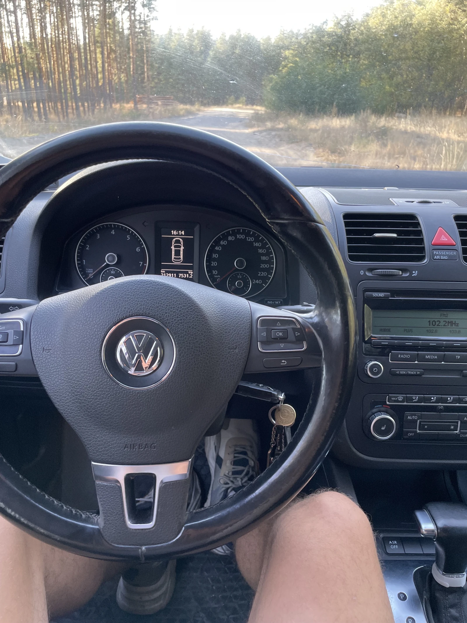 Volkswagen Jetta, 2010г, передний привод, робот