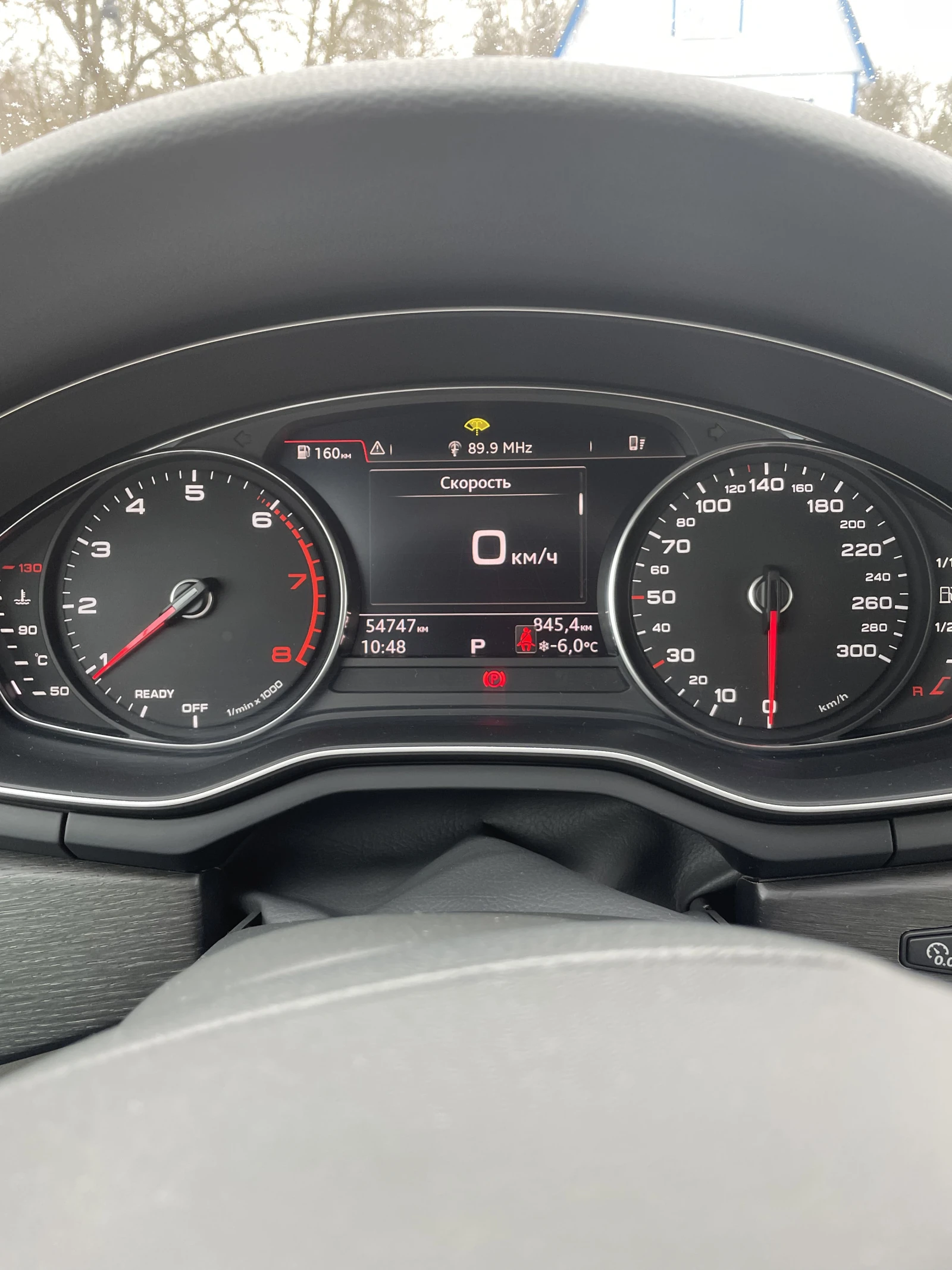 Audi A4, 2019г, передний привод, робот