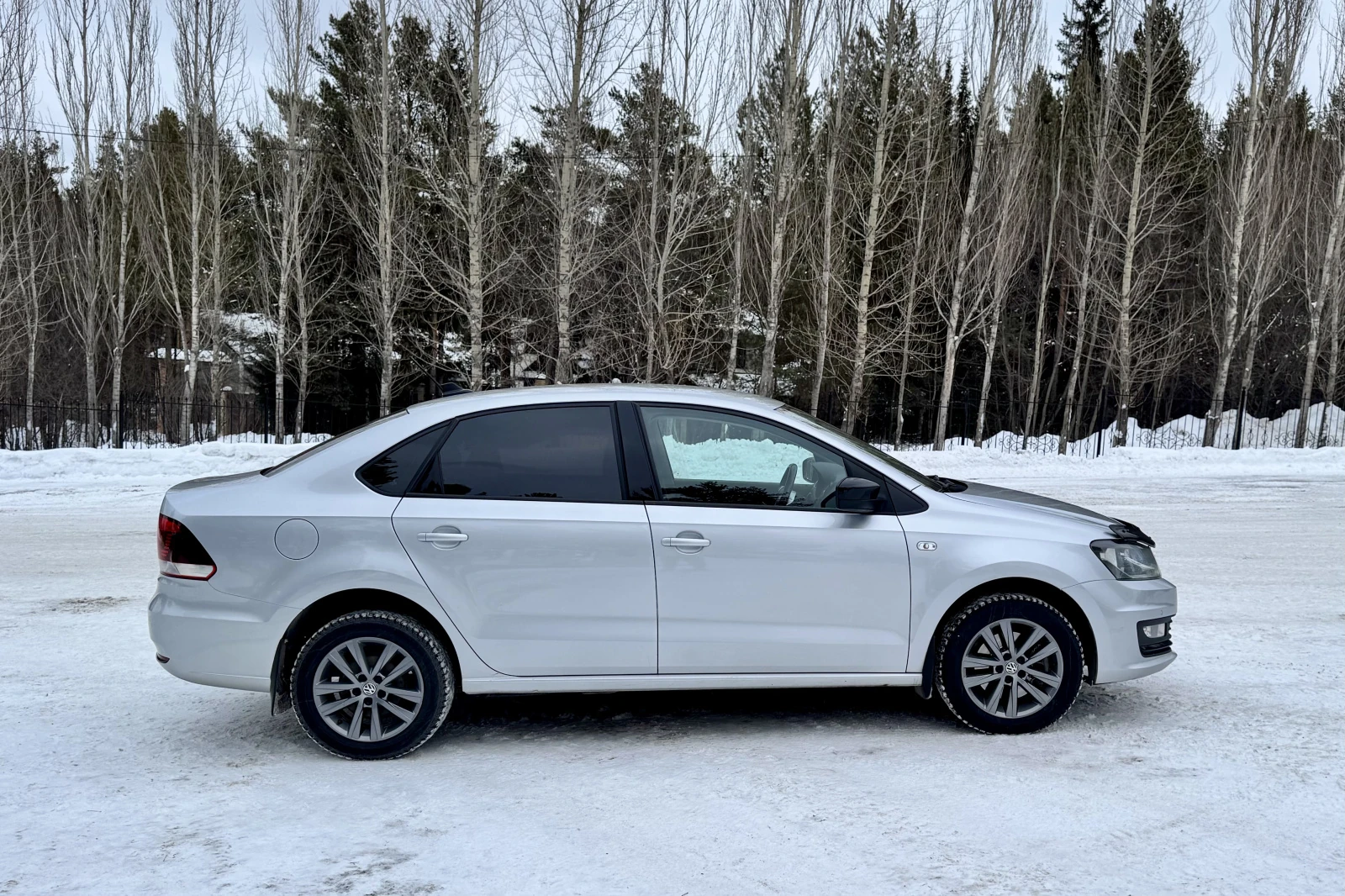Volkswagen Polo, 2019г, передний привод, механика