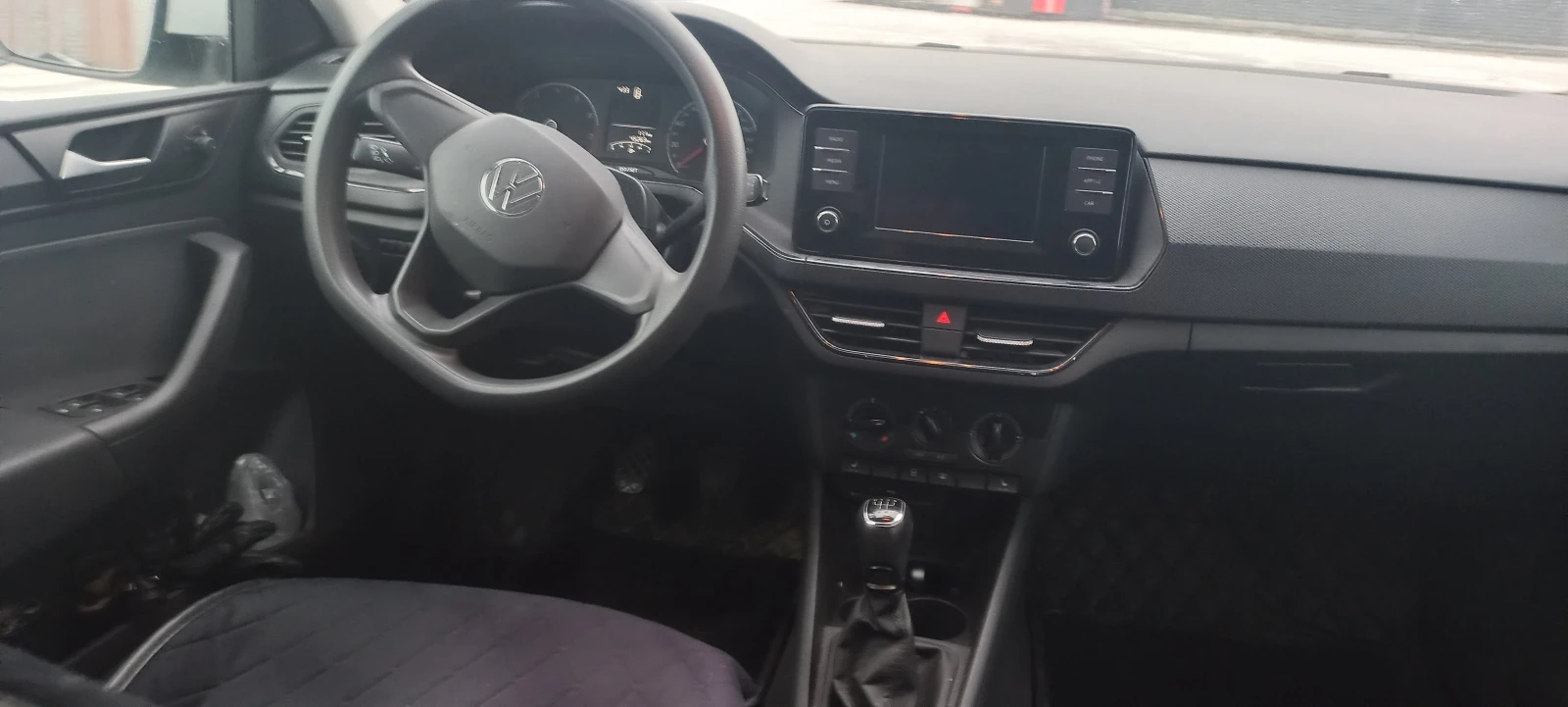 Volkswagen Polo, 2020г, передний привод, механика