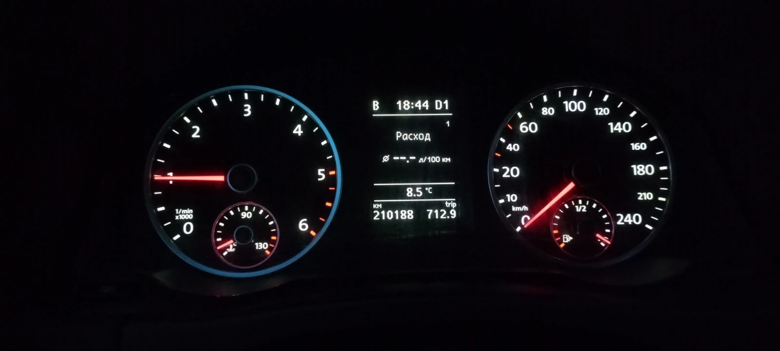 Volkswagen Tiguan, 2011г, полный привод, автомат