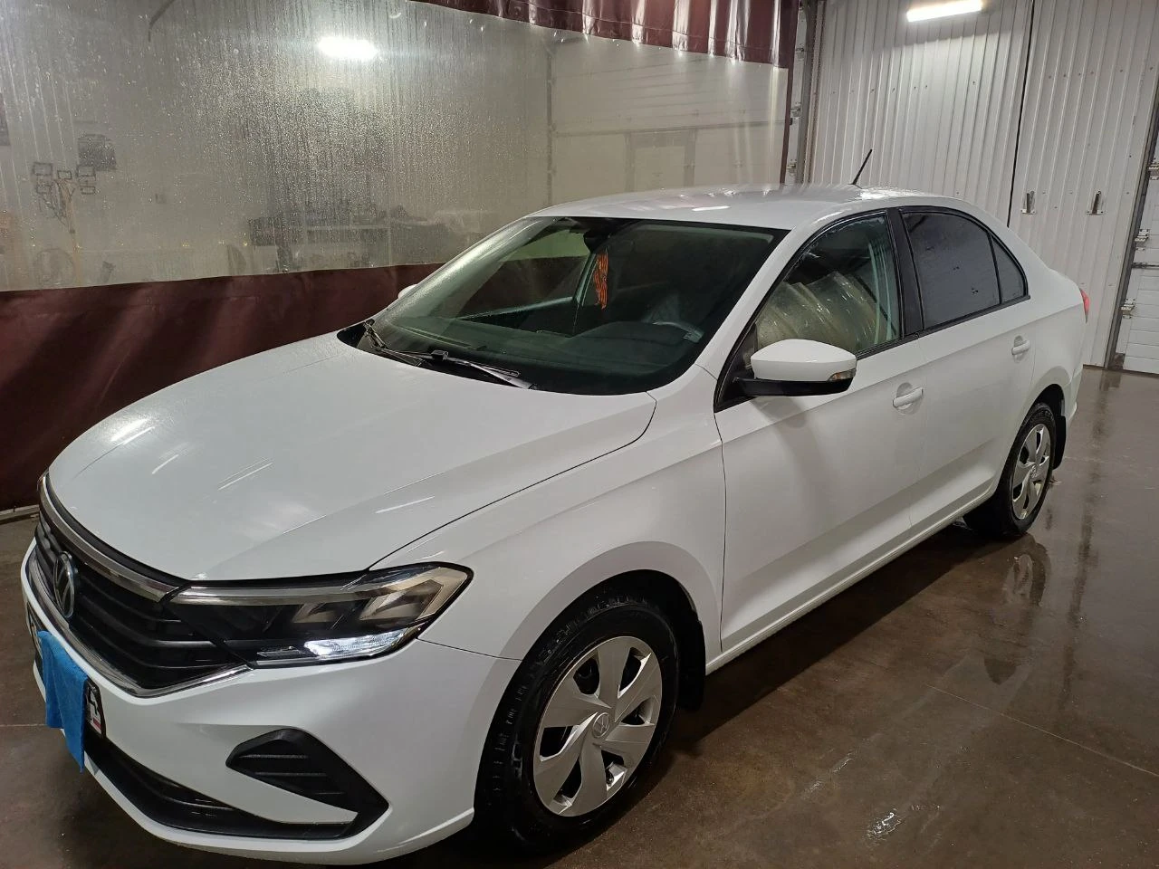 Volkswagen Polo, 2021г, передний привод, механика