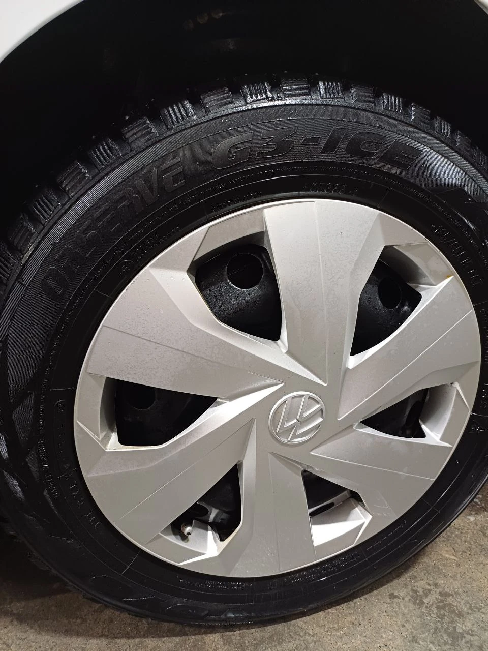 Volkswagen Polo, 2021г, передний привод, механика