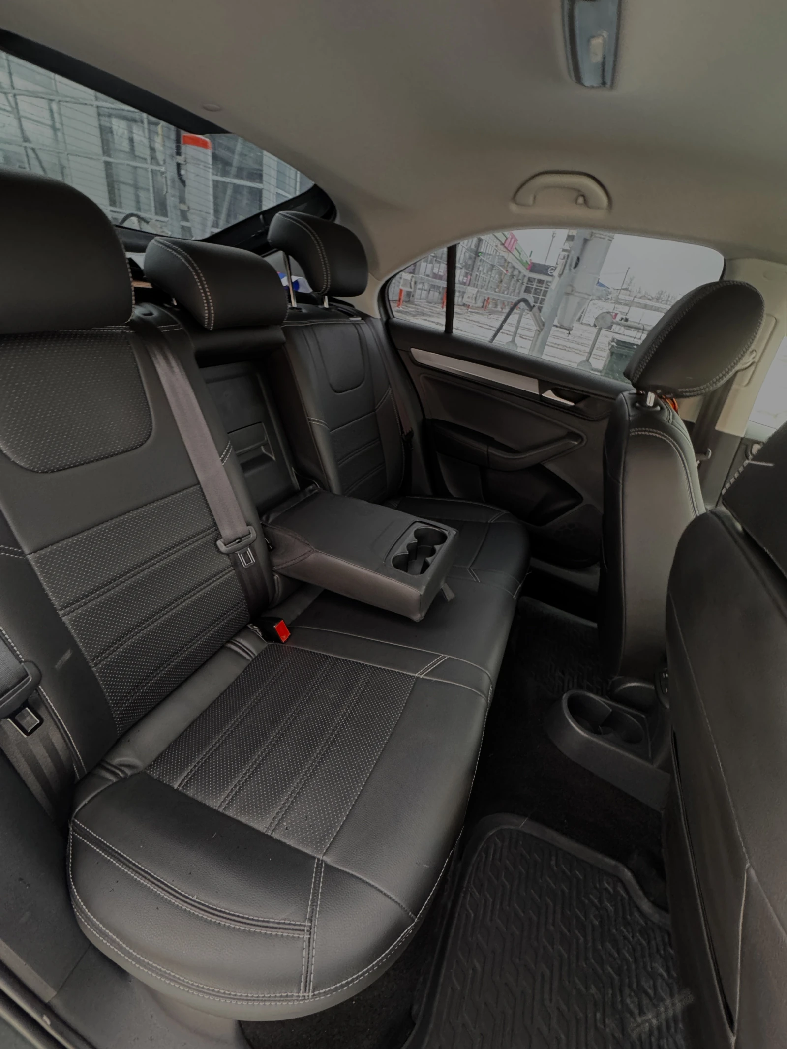 Volkswagen Polo, 2021г, передний привод, робот