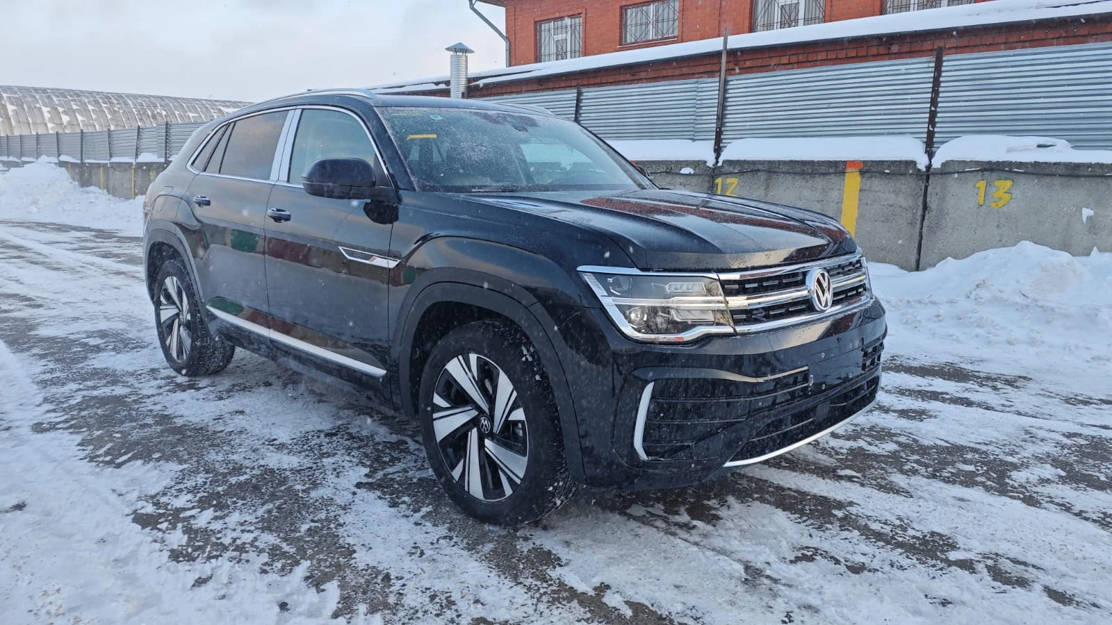 Volkswagen Teramont, 2024г, полный привод, робот