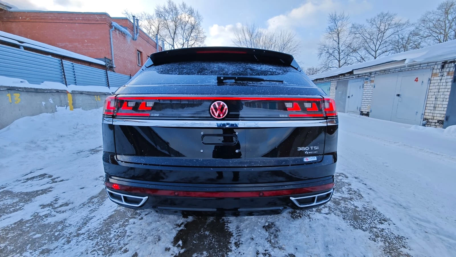 Volkswagen Teramont, 2024г, полный привод, робот