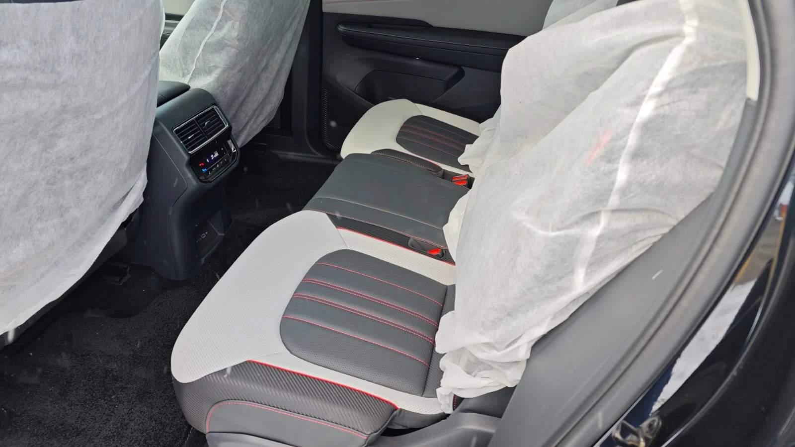 Volkswagen Teramont, 2024г, полный привод, робот