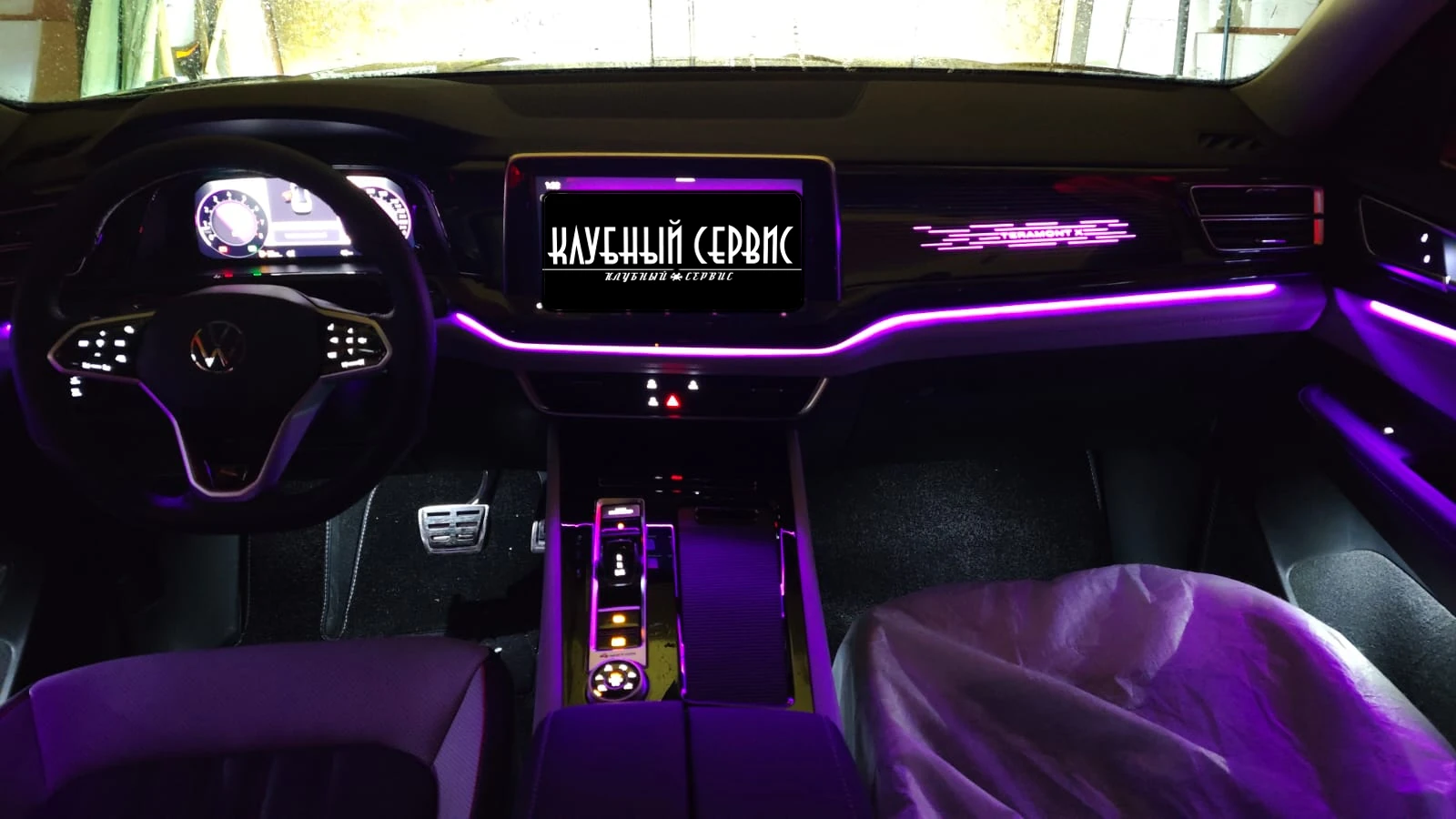 Volkswagen Teramont, 2024г, полный привод, робот