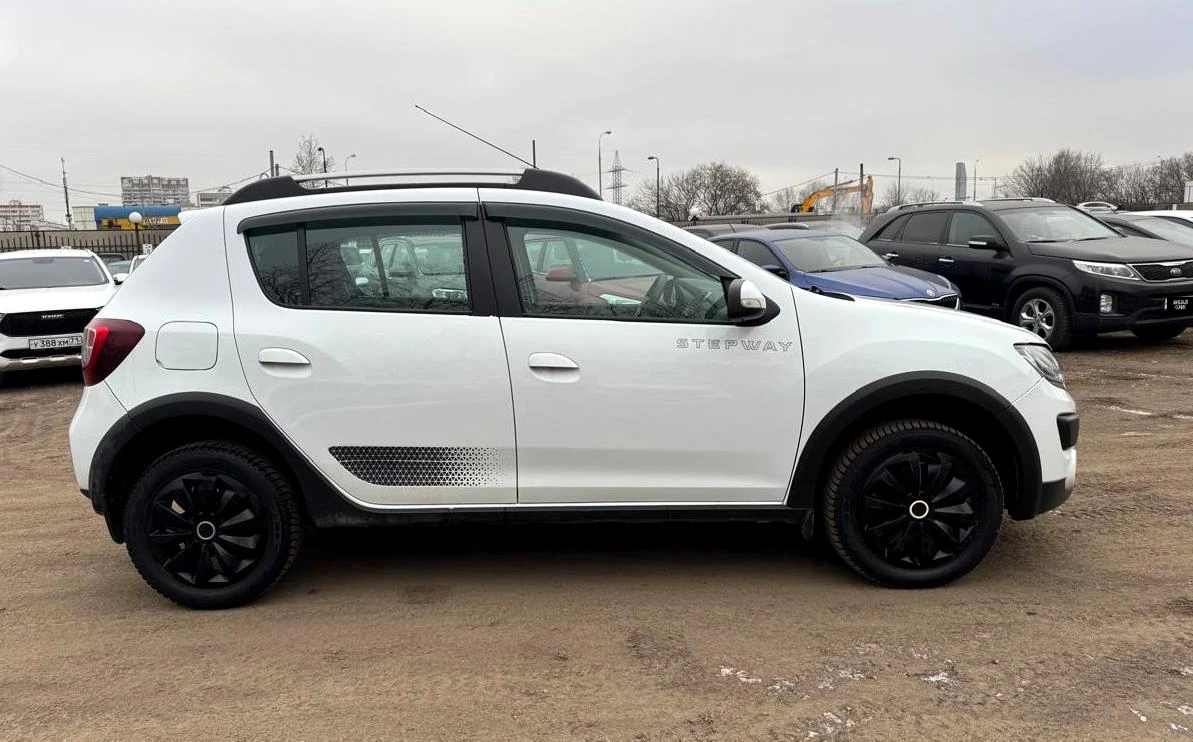 Renault Sandero, 2018г, передний привод, автомат