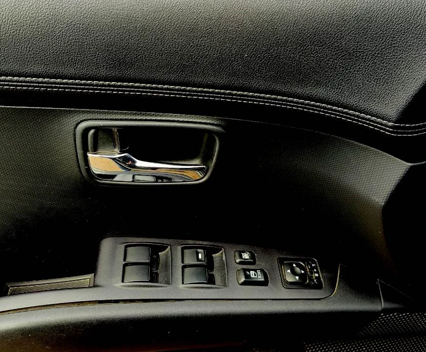 Citroen C-Crosser, 2011г, передний привод, вариатор