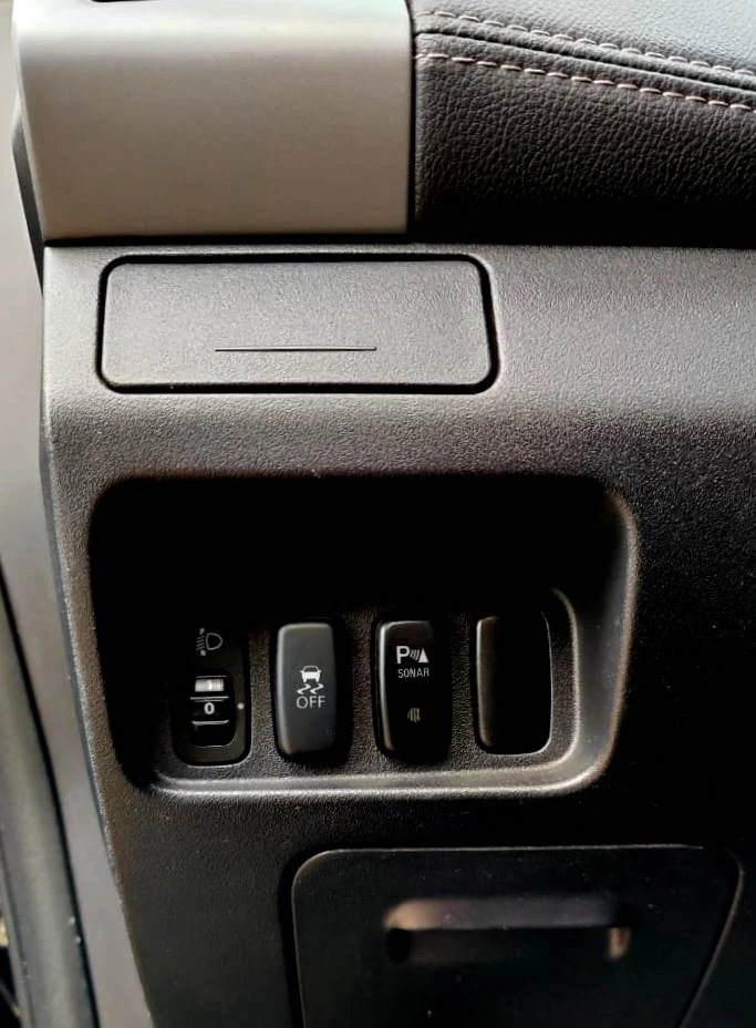 Citroen C-Crosser, 2011г, передний привод, вариатор