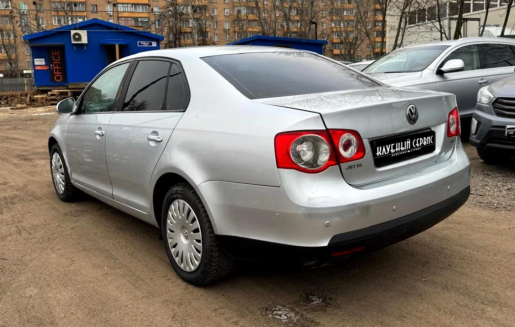 Volkswagen Jetta, 2008г, передний привод, робот