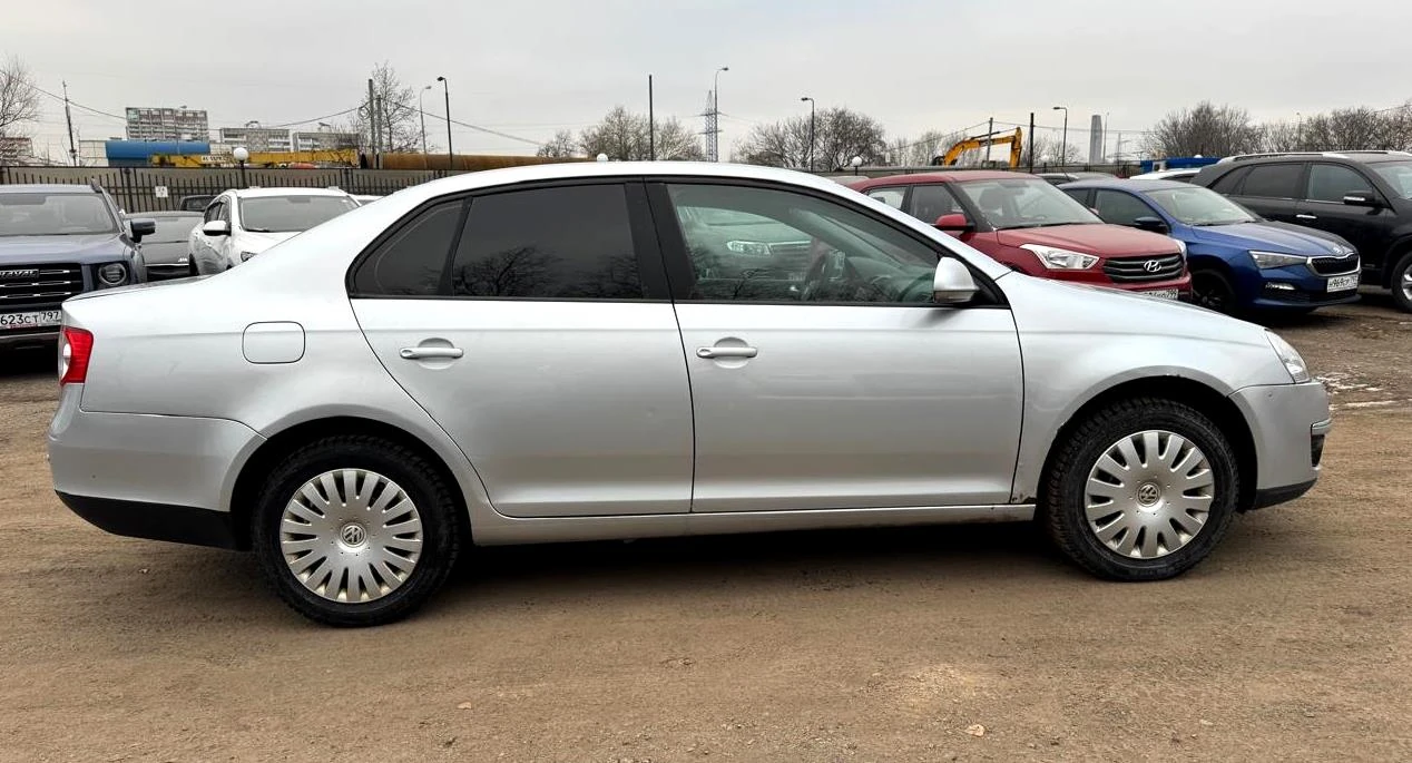 Volkswagen Jetta, 2008г, передний привод, робот