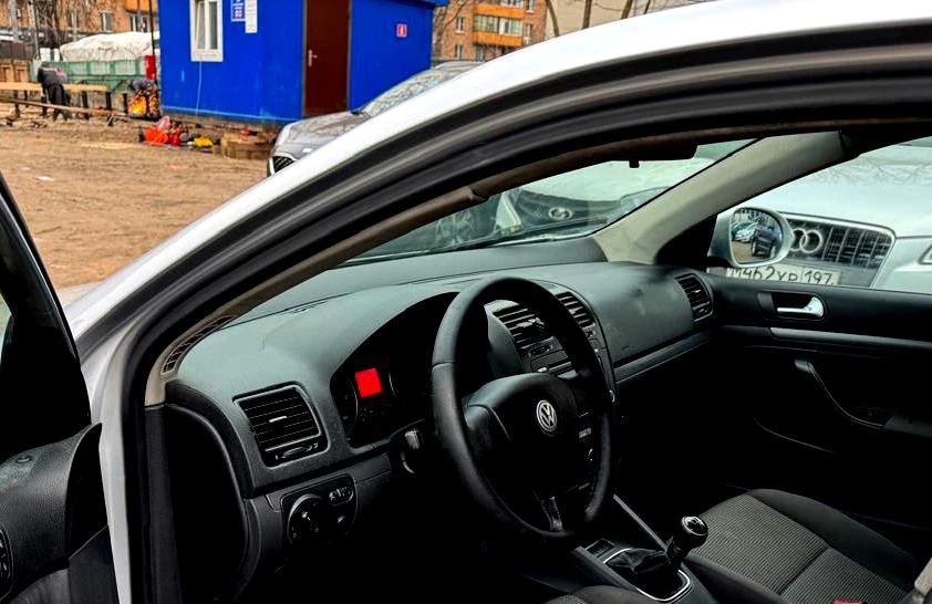 Volkswagen Jetta, 2008г, передний привод, робот
