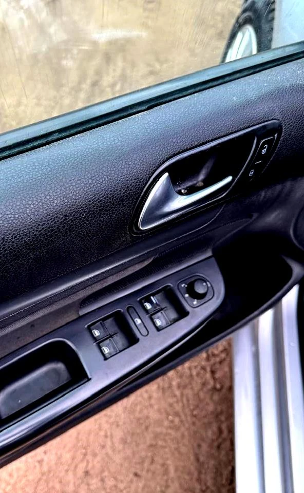 Volkswagen Jetta, 2008г, передний привод, робот