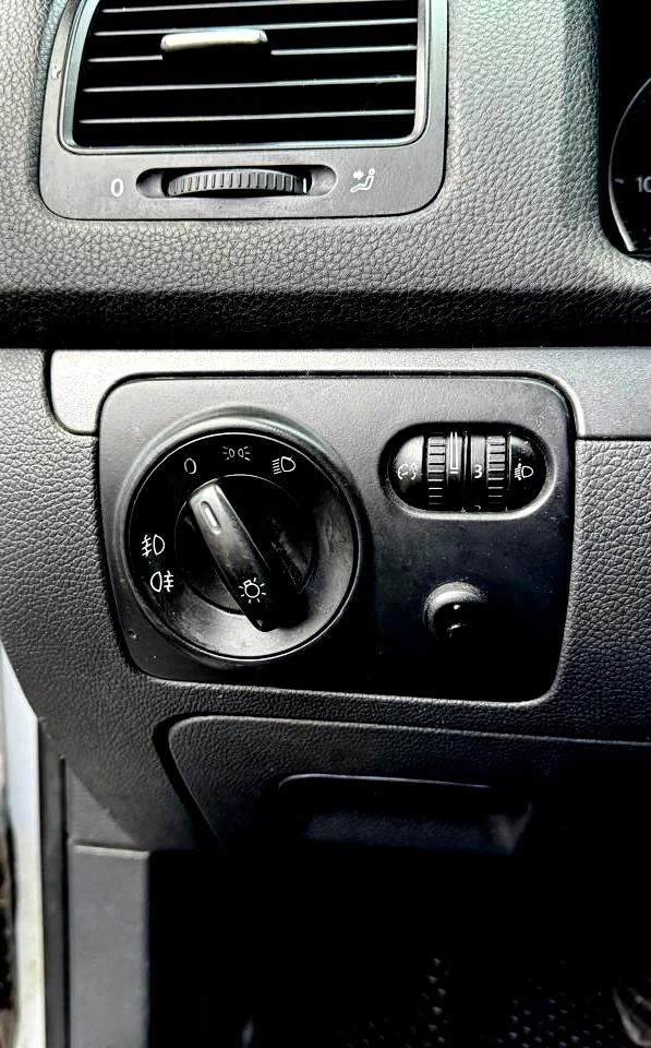 Volkswagen Jetta, 2008г, передний привод, робот