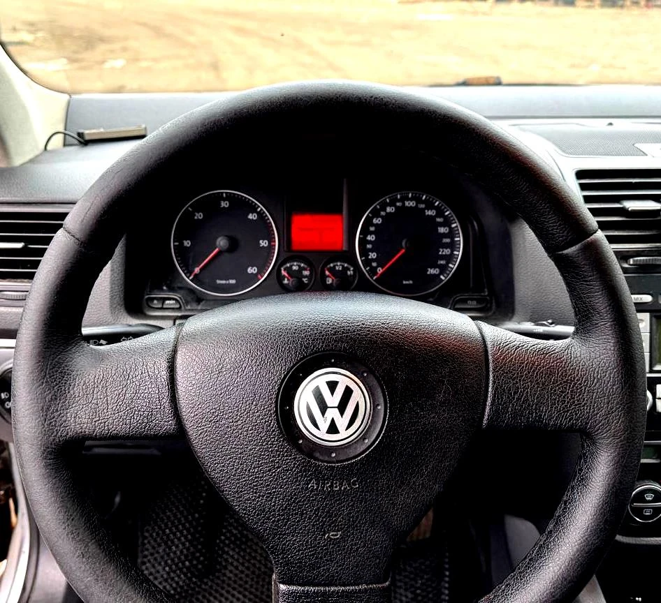 Volkswagen Jetta, 2008г, передний привод, робот