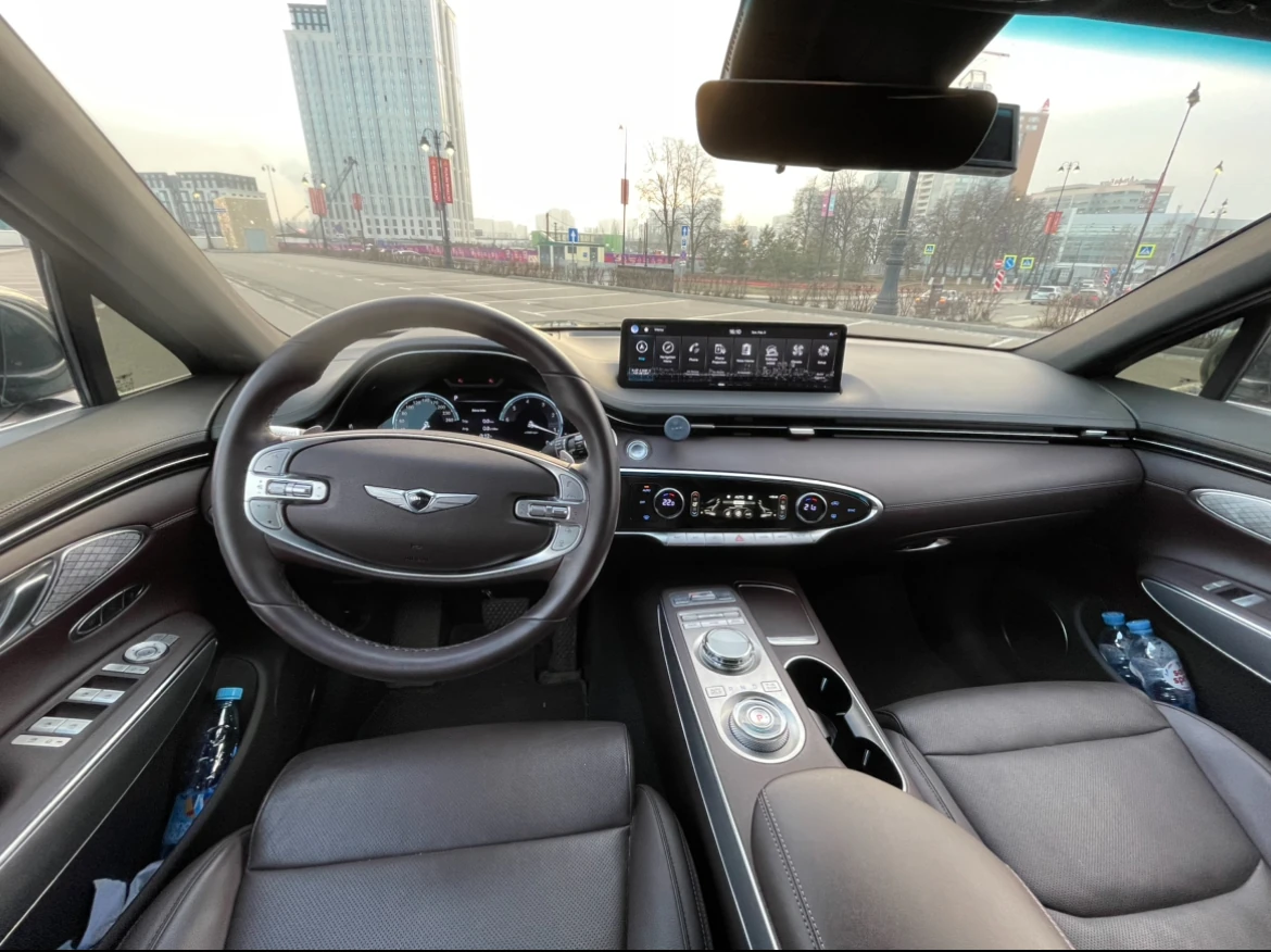 Genesis GV70, 2021г, полный привод, автомат