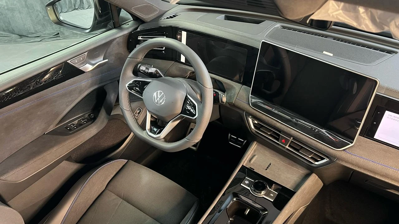 Volkswagen Tiguan, 2024г, полный привод, робот