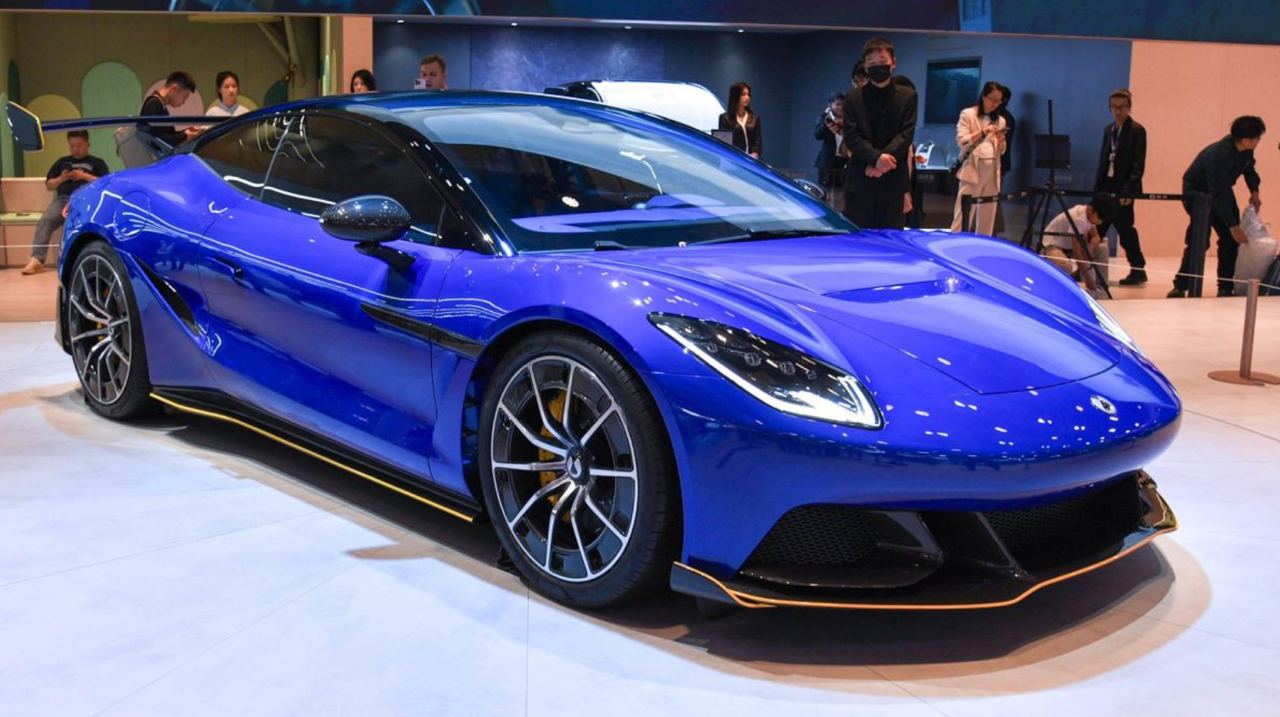 Эффектный электрокар от BYD - Denza Z!