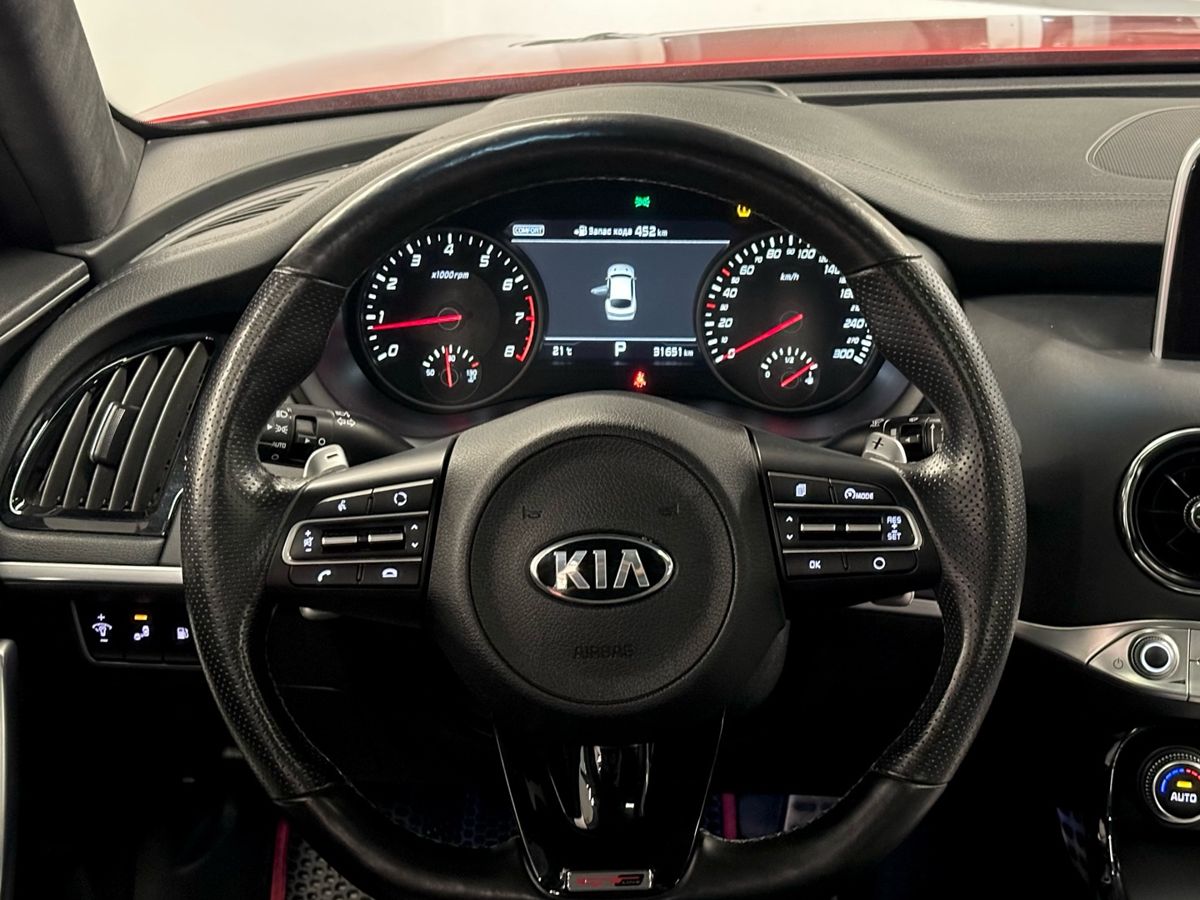 Kia Stinger, 2018г, задний привод, автомат