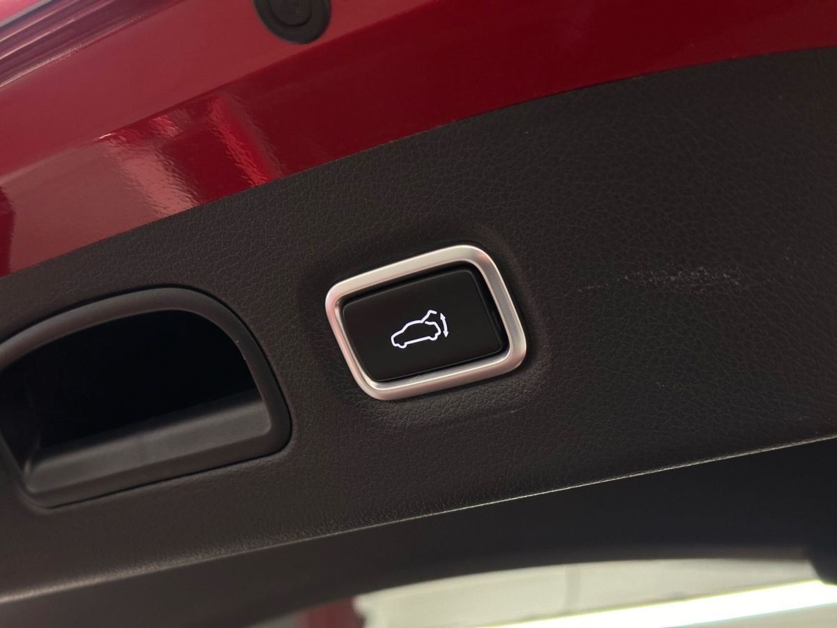 Kia Stinger, 2018г, задний привод, автомат