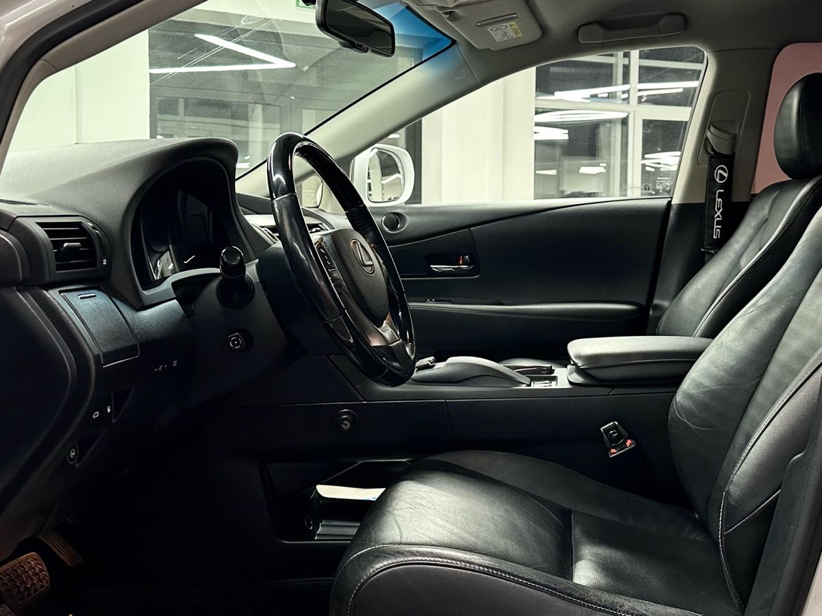 Lexus RX, 2014г, передний привод, автомат