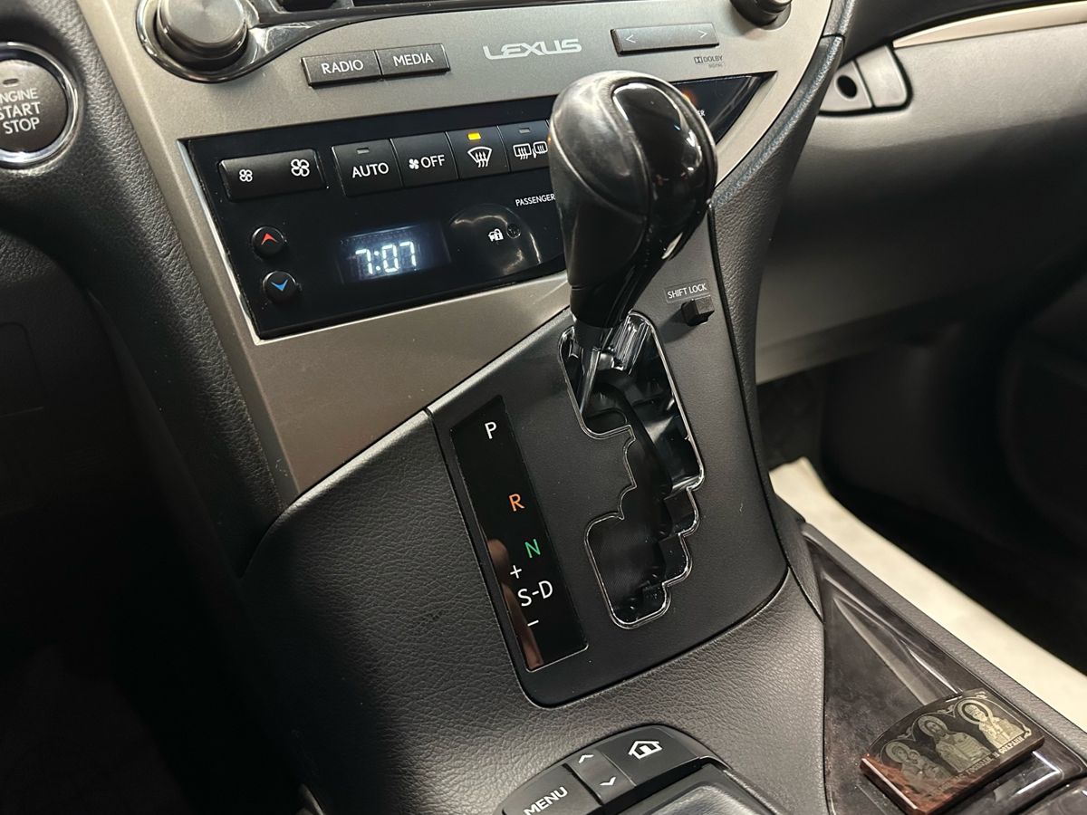 Lexus RX, 2014г, передний привод, автомат
