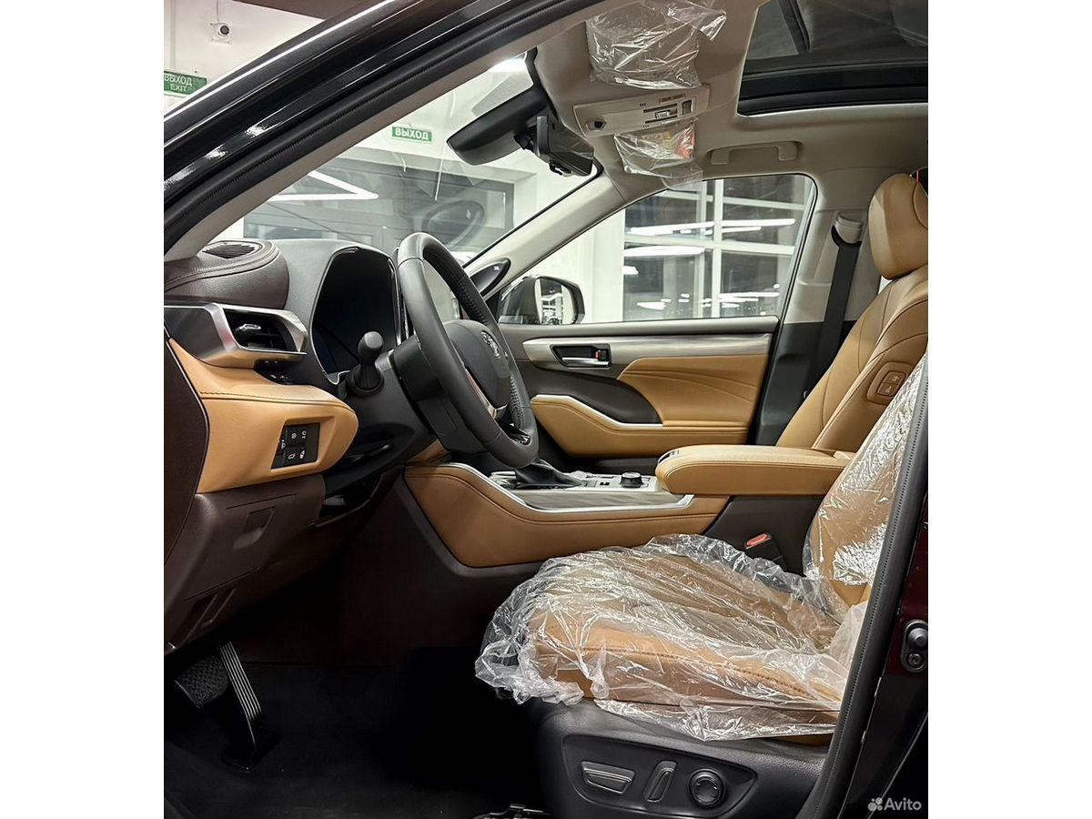 Toyota Highlander, 2024г, полный привод, автомат
