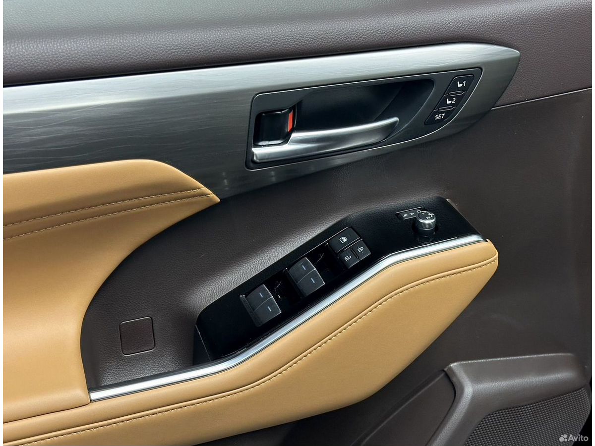 Toyota Highlander, 2024г, полный привод, автомат