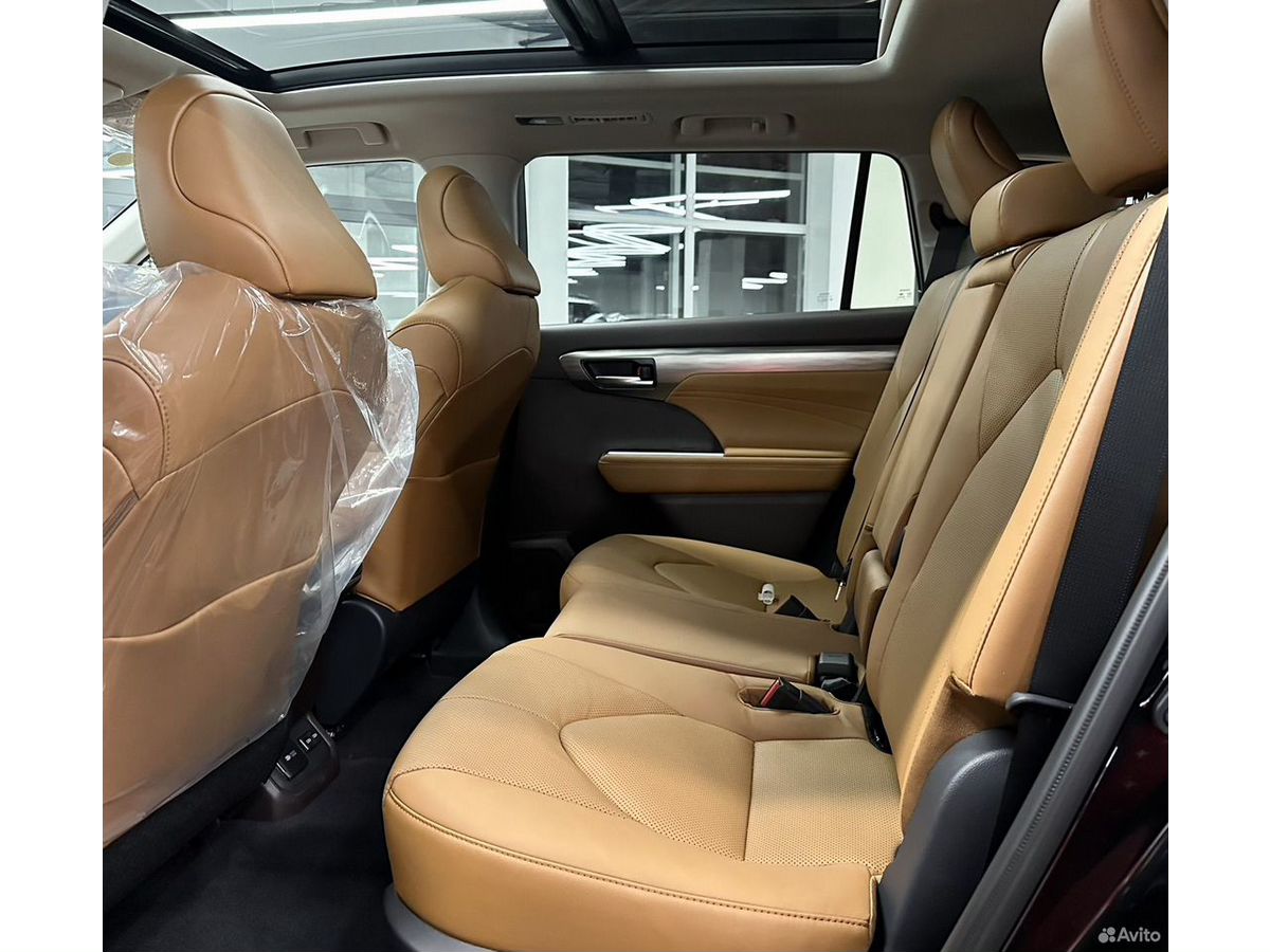 Toyota Highlander, 2024г, полный привод, автомат