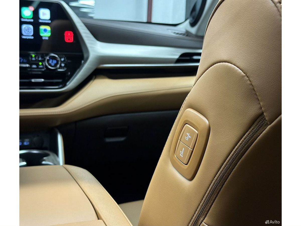 Toyota Highlander, 2024г, полный привод, автомат