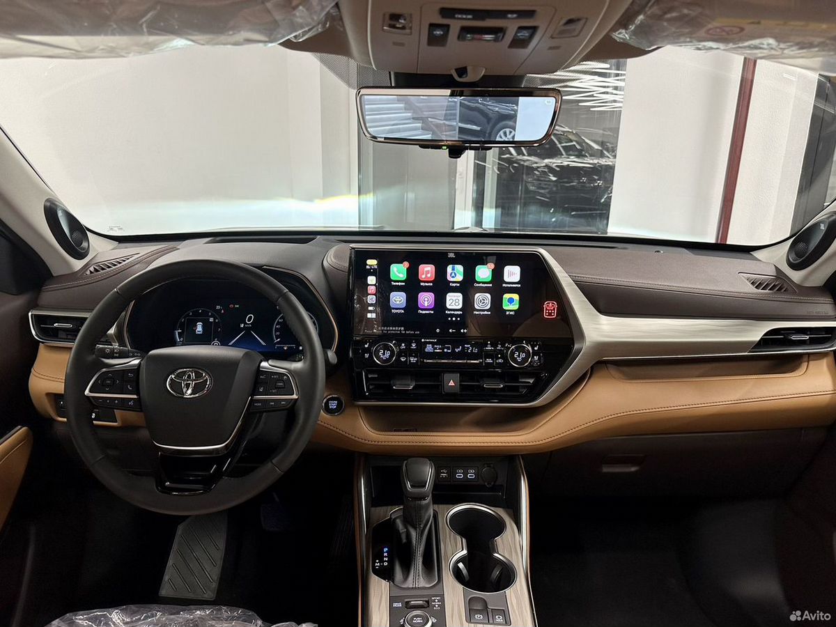 Toyota Highlander, 2024г, полный привод, автомат